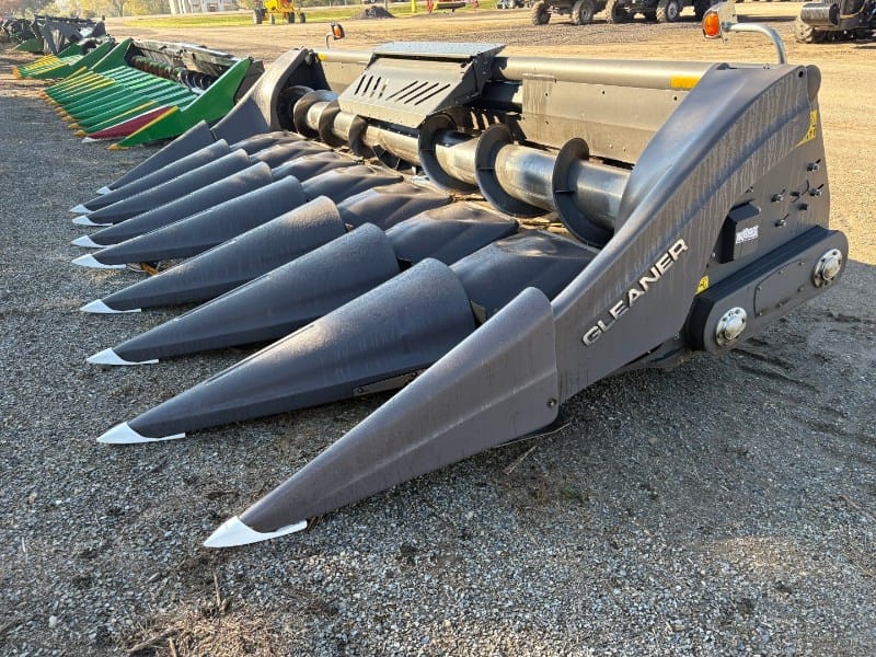 2023 Gleaner Command 3308 Equipment Image0