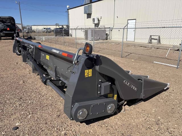 Image of Gleaner 3312 equipment image 1