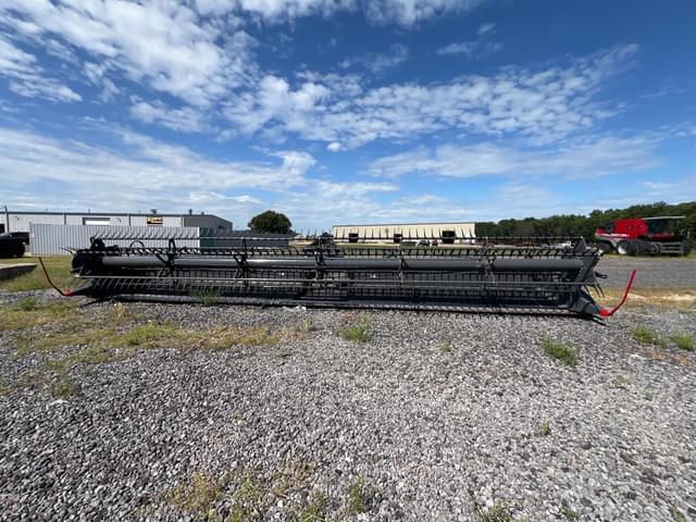 Image of Gleaner 9335 equipment image 2