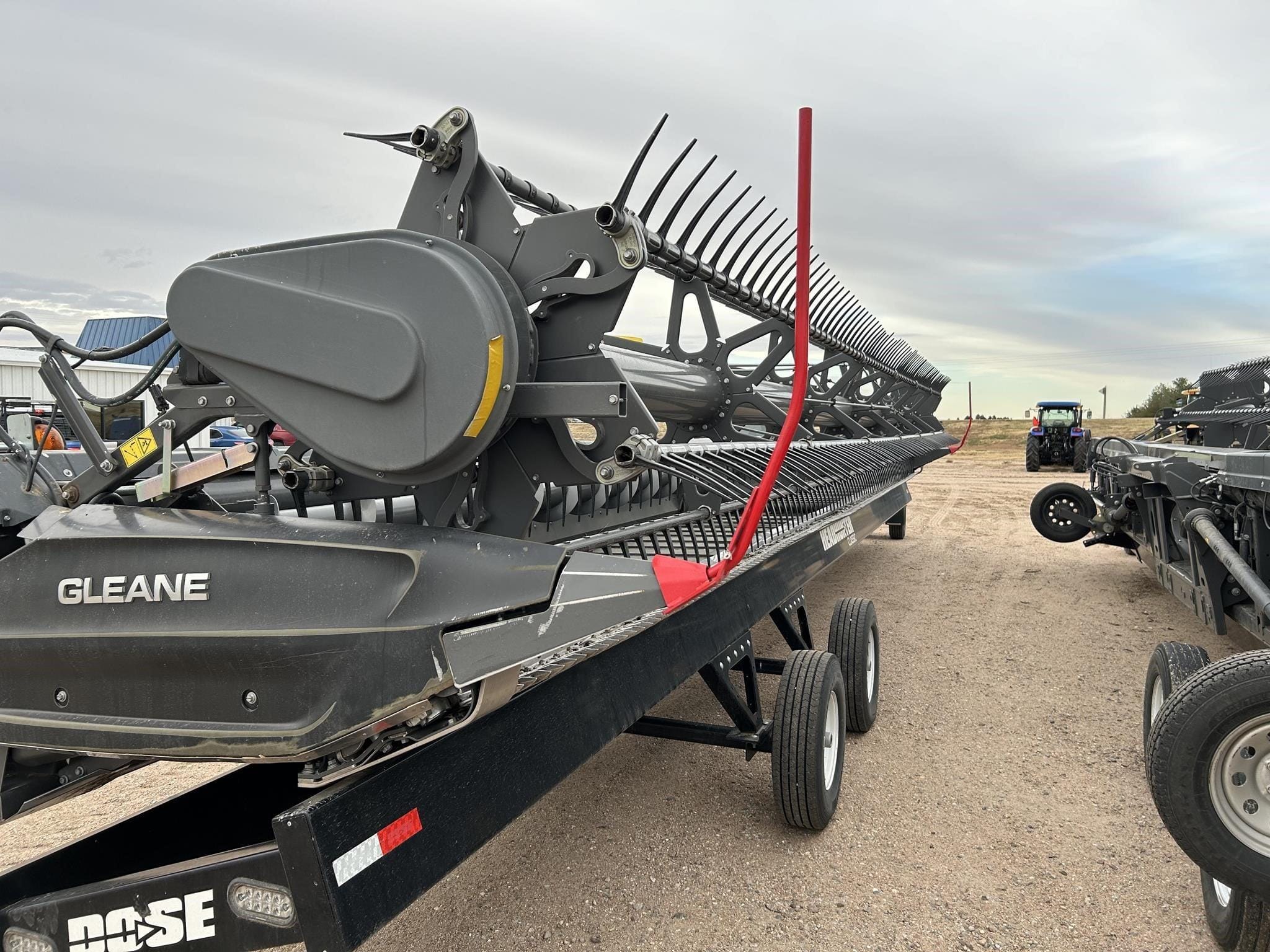 2023 Gleaner 9340 Equipment Image0