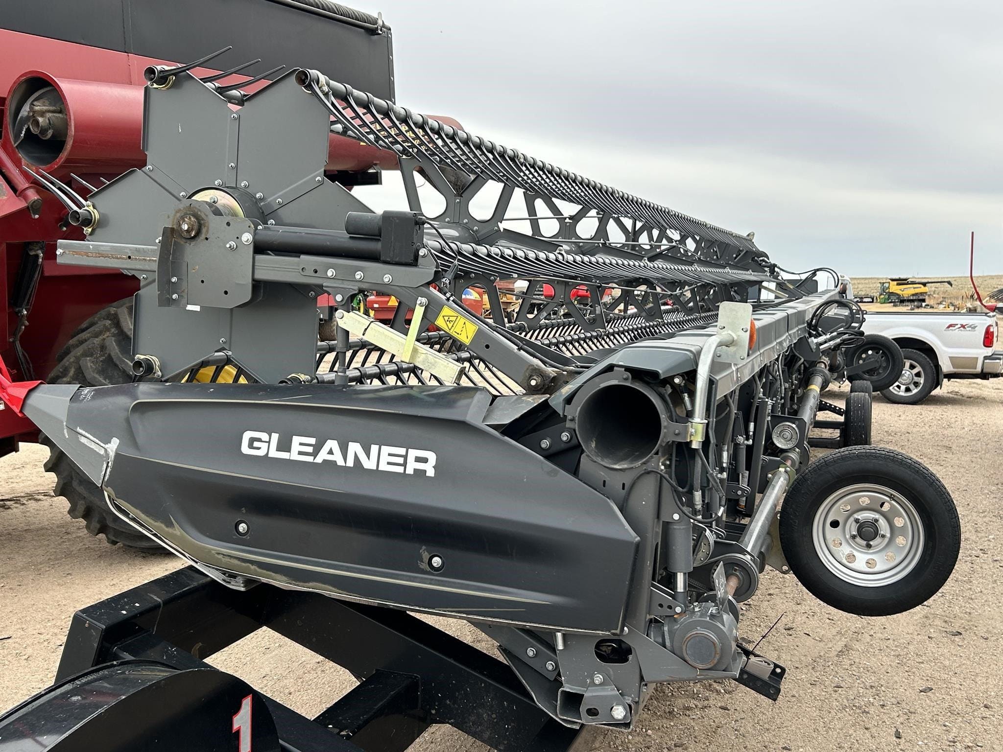 2023 Gleaner 9340 Equipment Image0