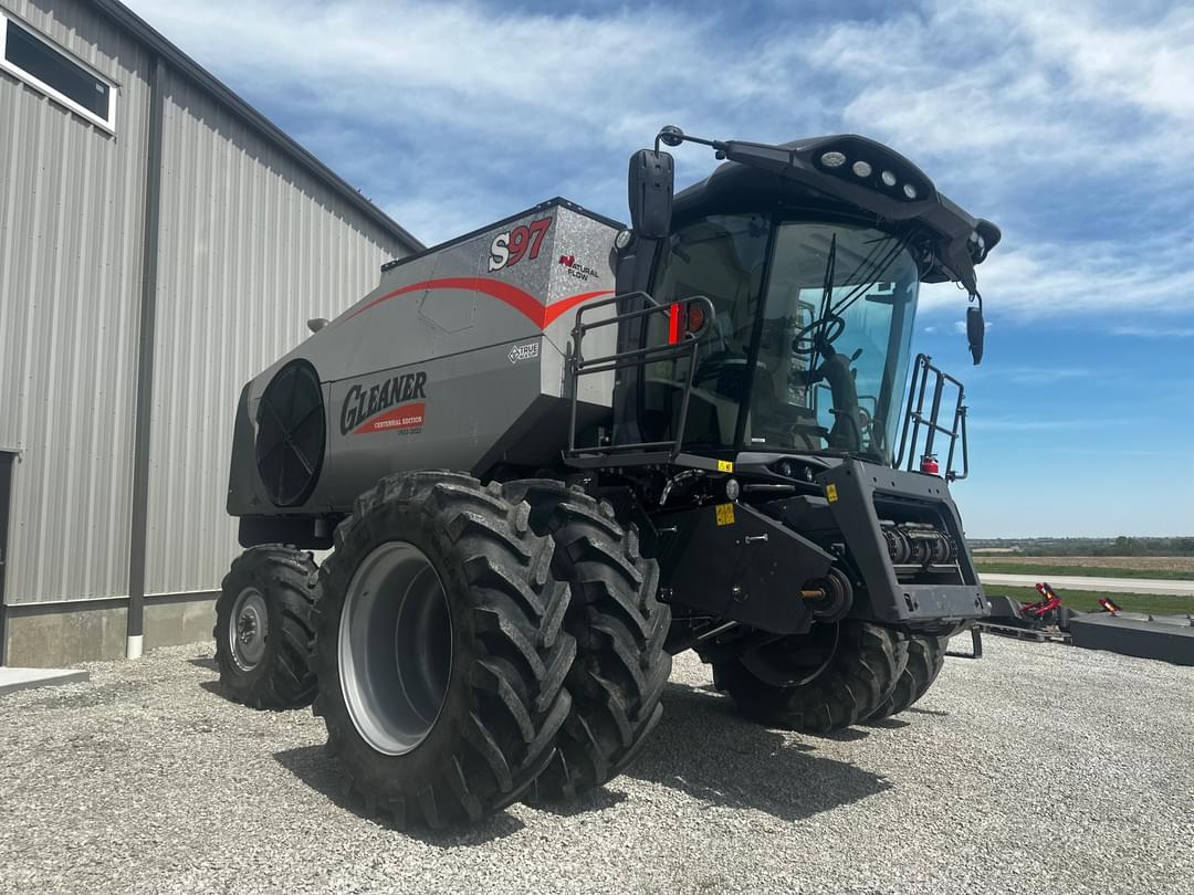 Image of Gleaner S97 Primary image