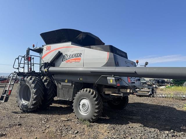 Image of Gleaner S98 equipment image 2