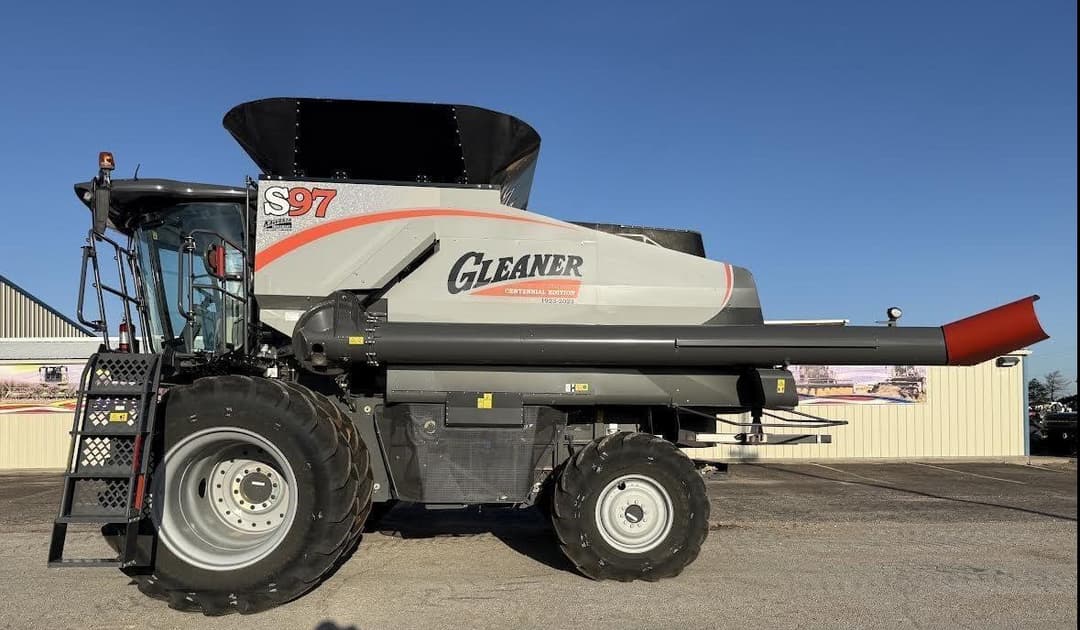 Image of Gleaner S97 Primary image
