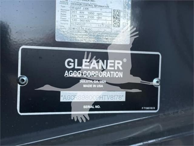 Image of Gleaner S98 equipment image 4