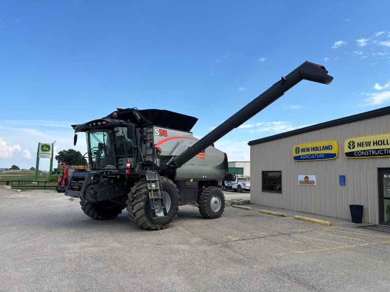 2023 Gleaner S98 Equipment Image0