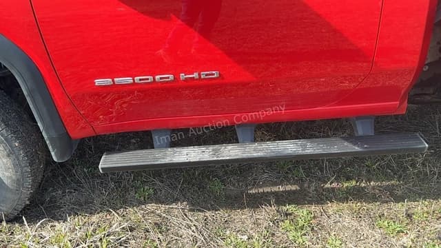 Image of GMC 3500HD equipment image 3