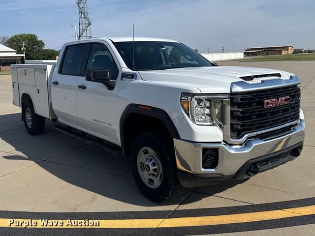 Image of GMC 2500HD equipment image 2