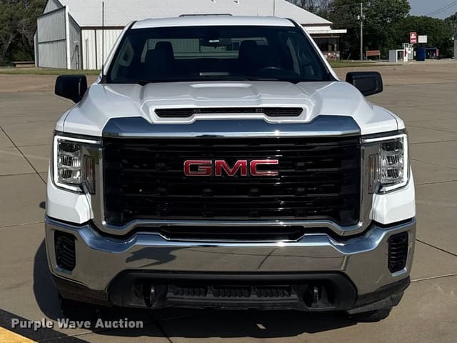 Image of GMC 2500HD equipment image 1