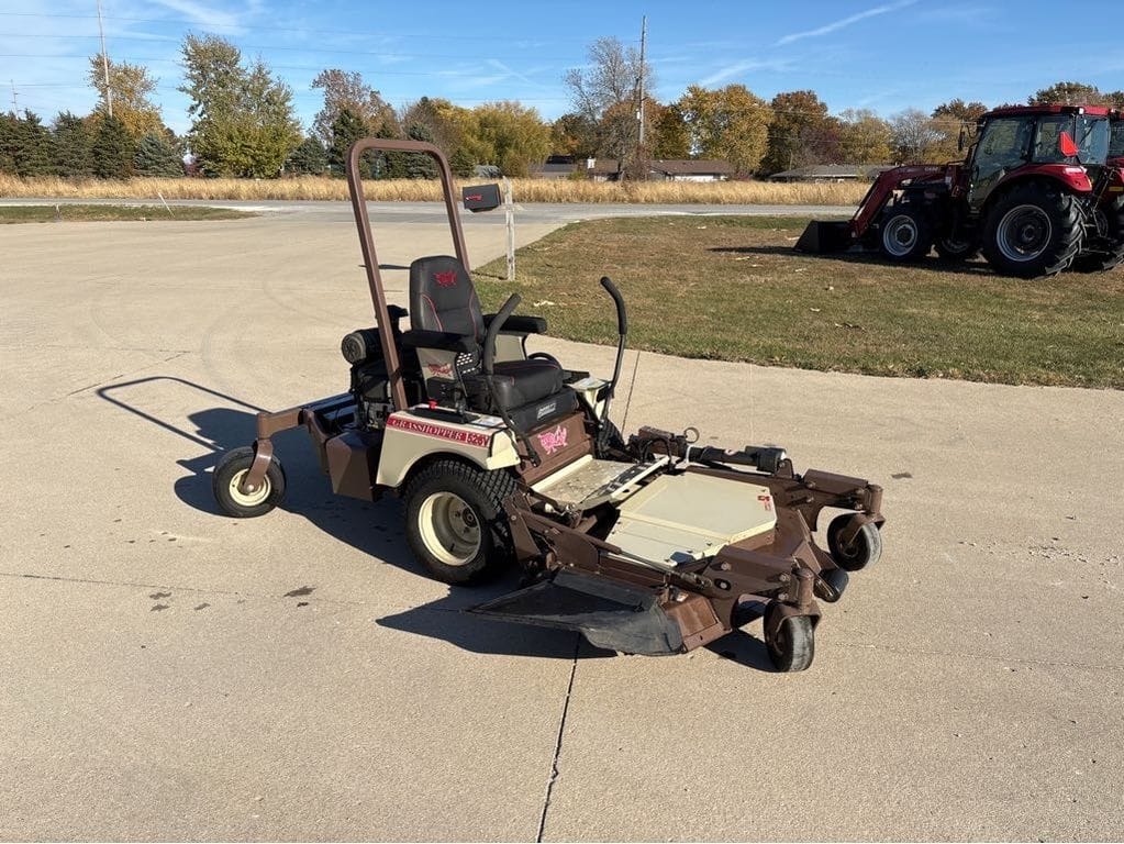 2023 Grasshopper 526V-52 Equipment Image0