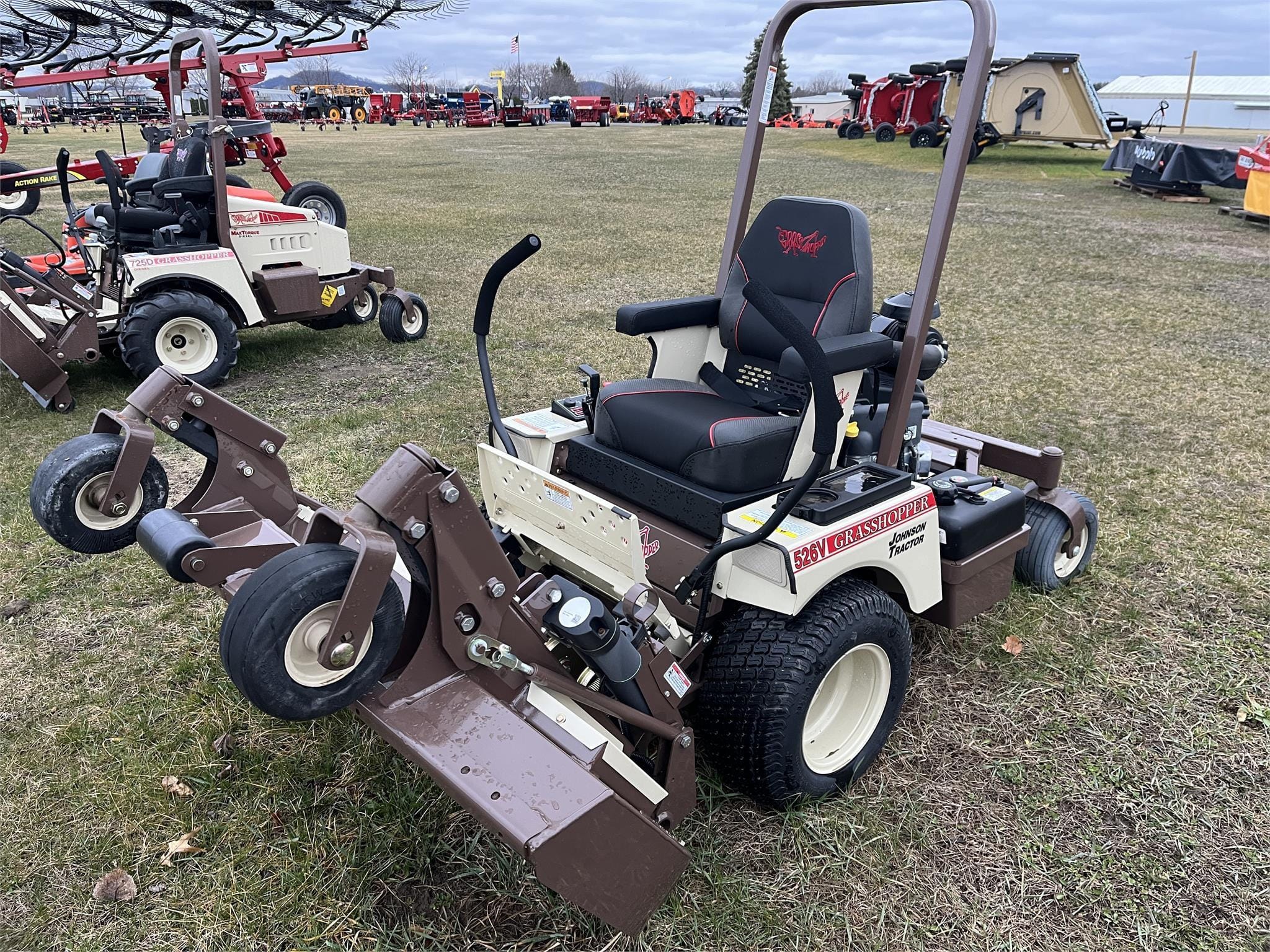 2023 Grasshopper 526V Equipment Image0