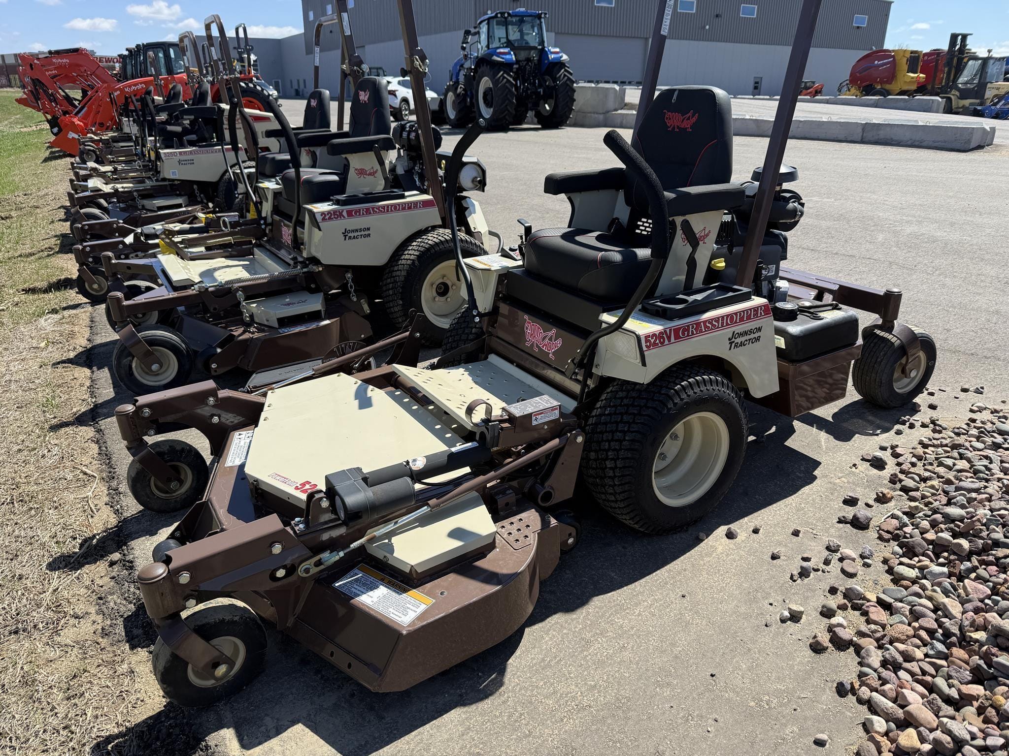 2023 Grasshopper 526V Equipment Image0