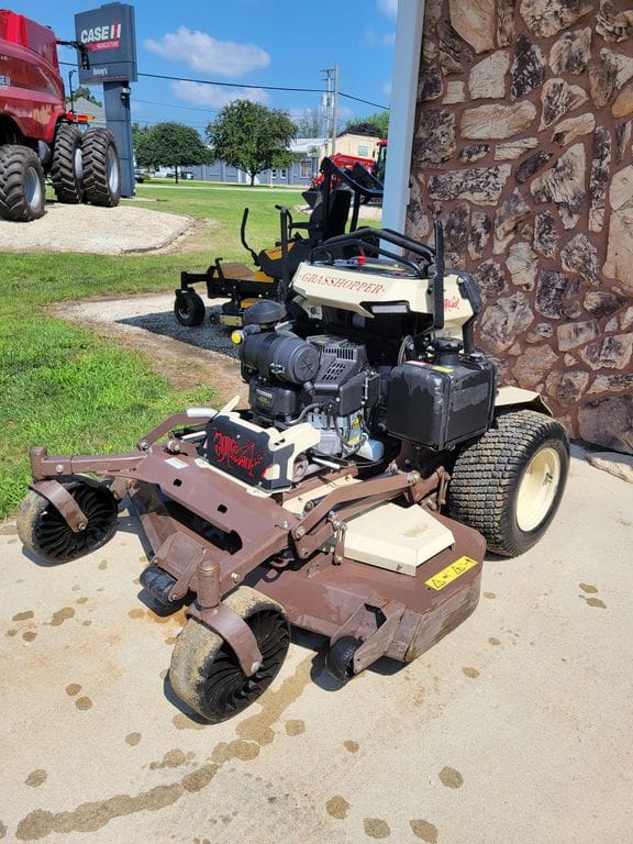 2023 Grasshopper SO26 Equipment Image0