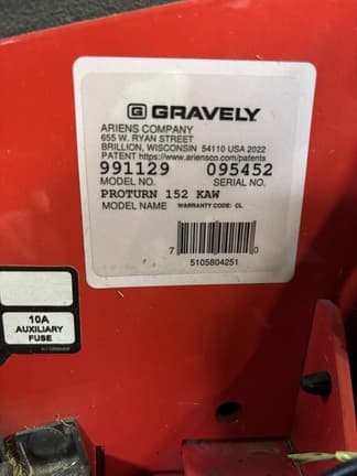 Image of Gravely Pro-Turn 152 equipment image 4