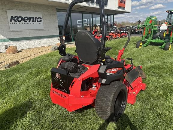 Image of Gravely Pro-Turn 660 equipment image 4