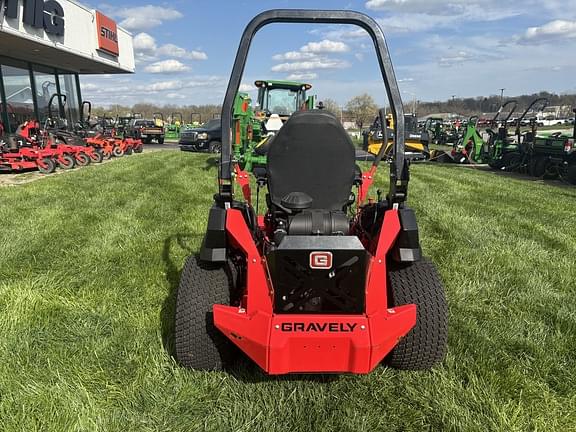 Image of Gravely Pro-Turn 660 equipment image 4