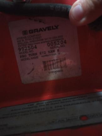 Image of Gravely Pro-Turn 672 equipment image 2