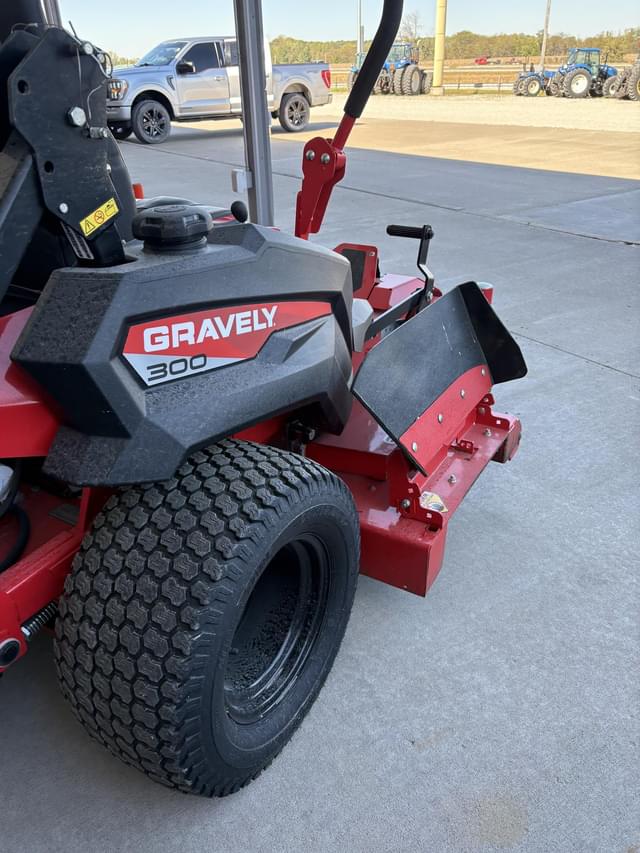 Image of Gravely Pro-Turn 360 equipment image 3