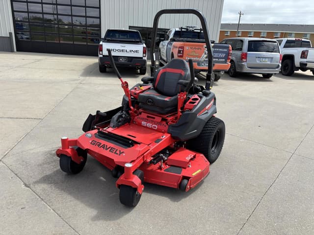 Image of Gravely Pro-Turn 560 equipment image 1