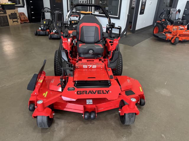 Image of Gravely Pro-Turn 572 equipment image 1