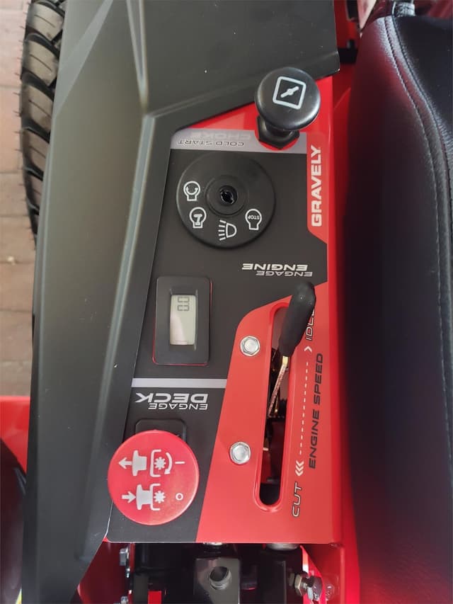 Image of Gravely ZTX equipment image 1