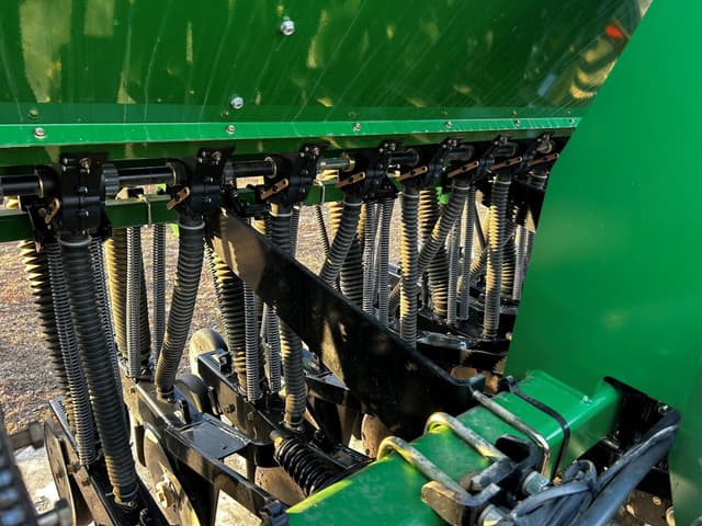 Image of Great Plains 1006NT equipment image 4