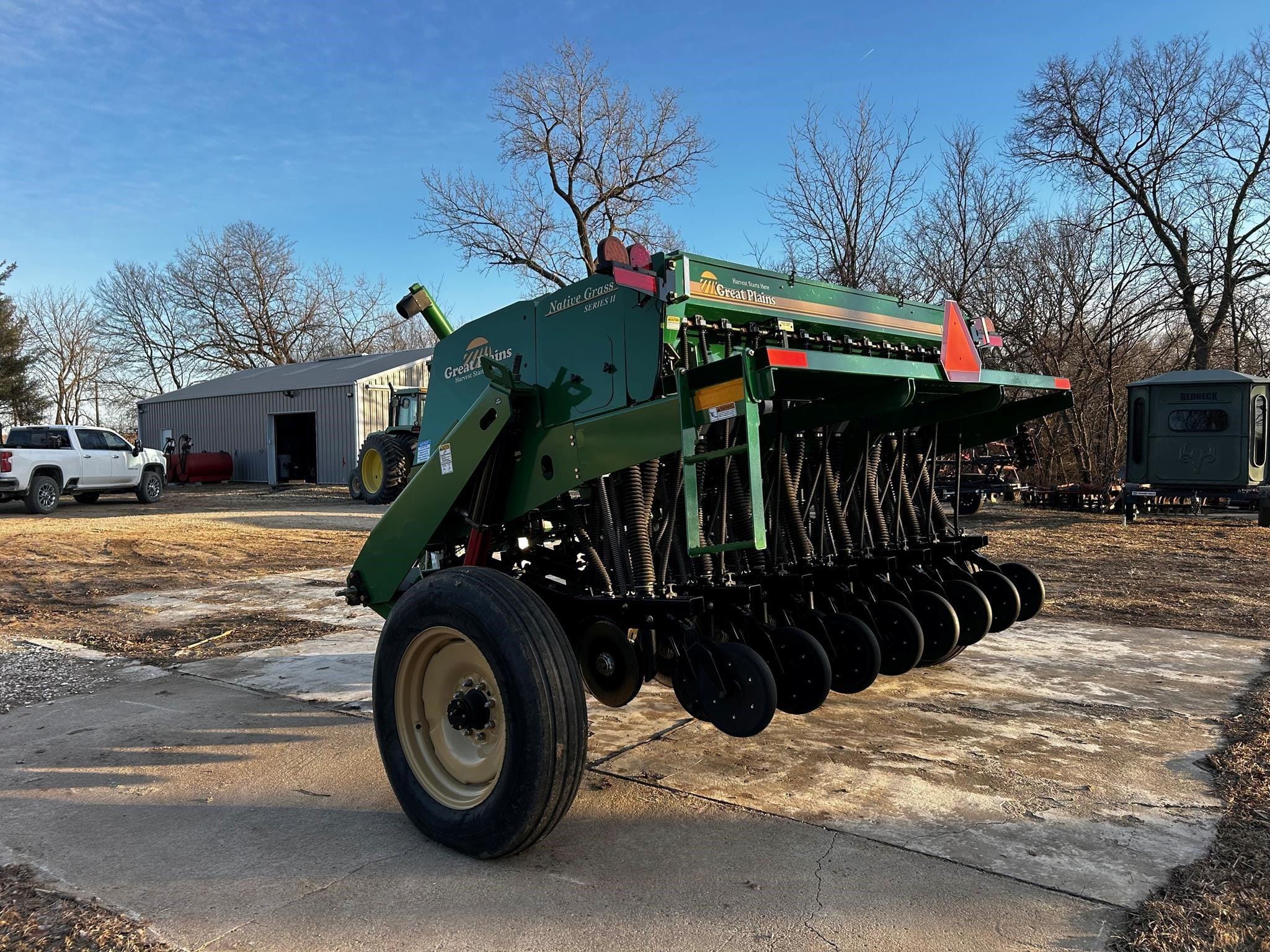 2023 Great Plains 1006NT Equipment Image0
