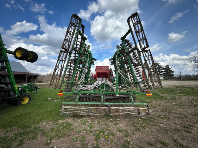 Image of Great Plains 3000TM equipment image 2