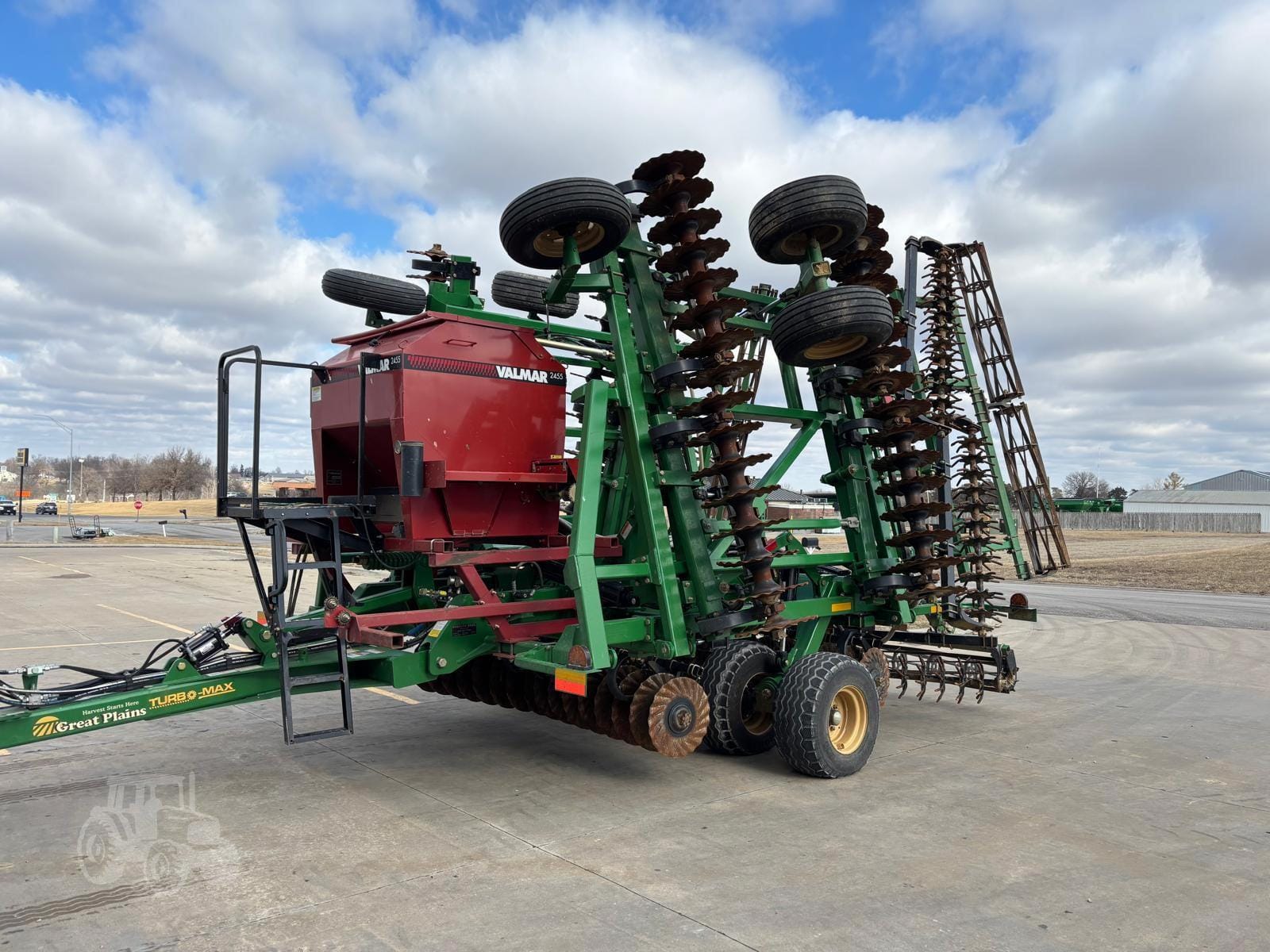 2023 Great Plains 3000TM Equipment Image0