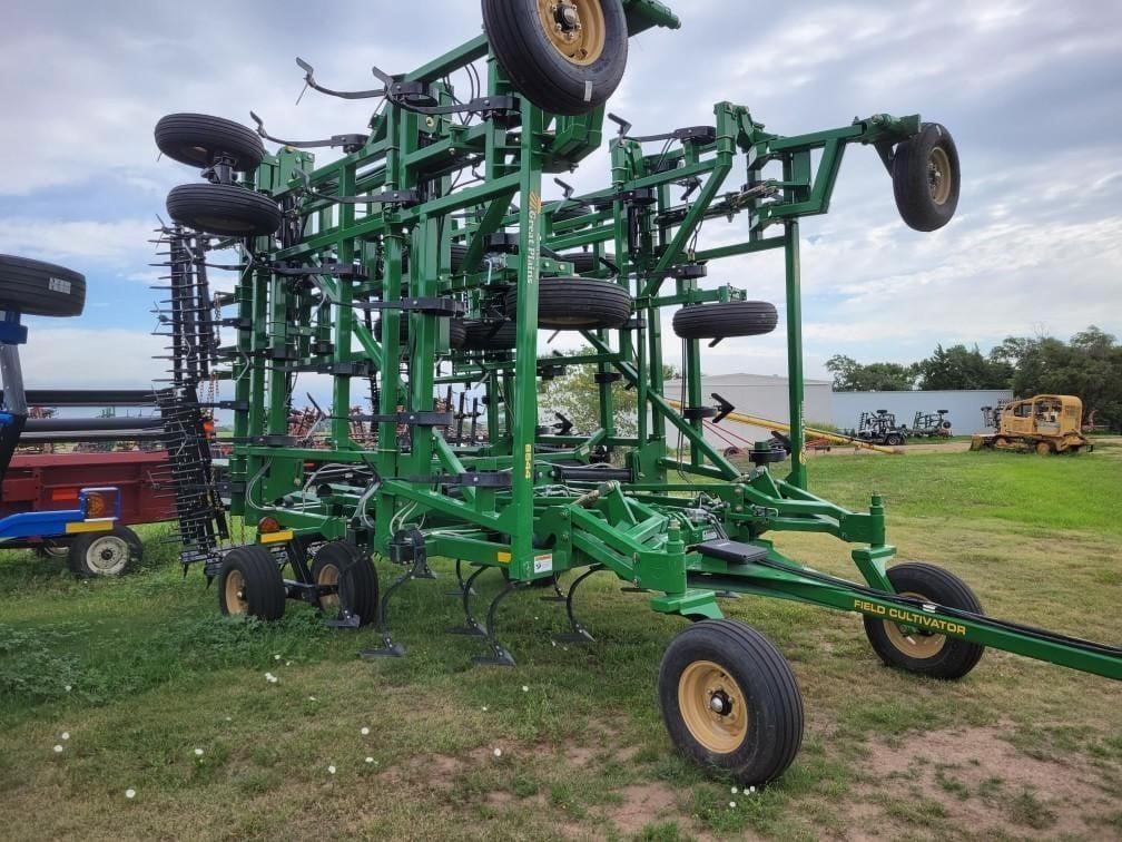 2023 Great Plains 8544 Equipment Image0