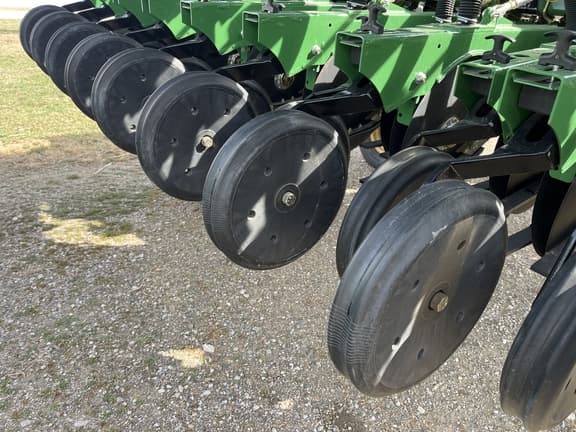 Image of Great Plains BD7600-26-4275 equipment image 2