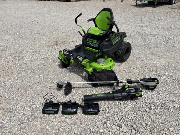 2023 Greenworks CRZ428 Equipment Image0