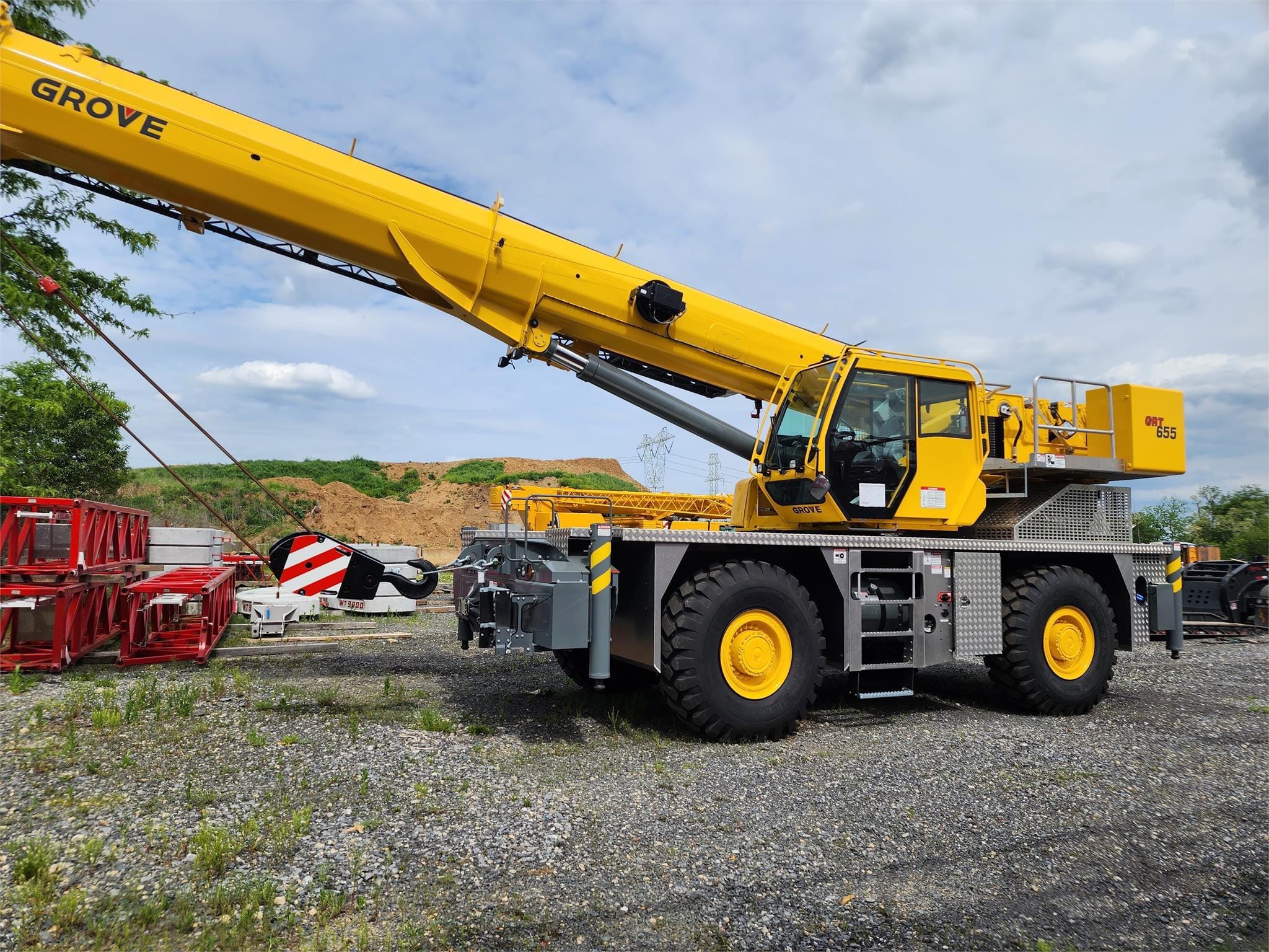 2023 Grove GRT655 Equipment Image0