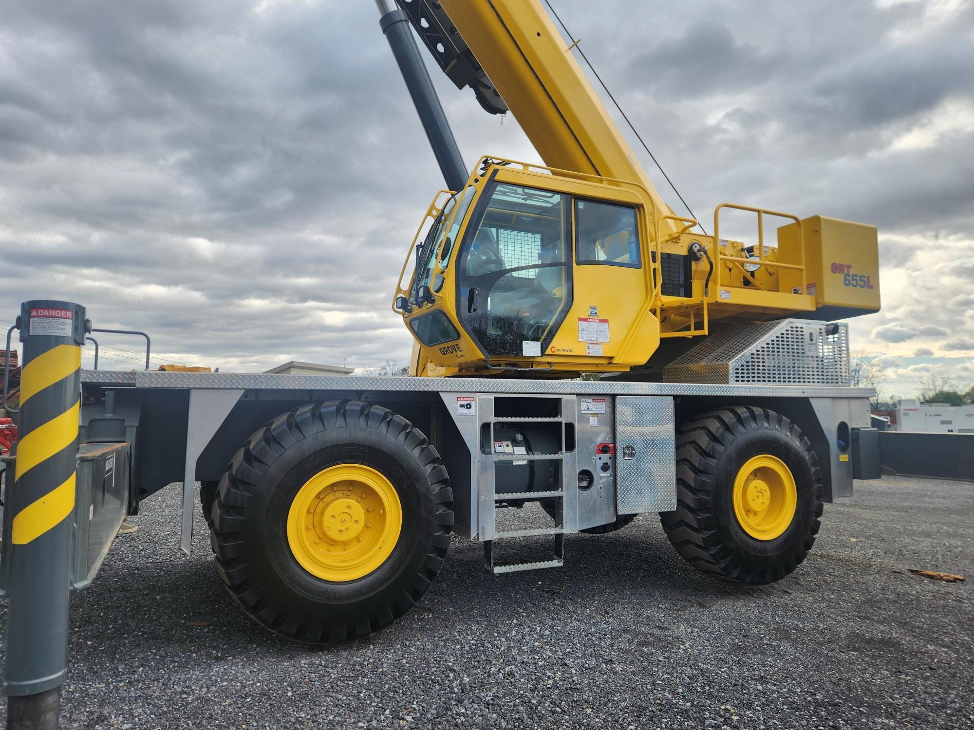 2023 Grove GRT655L Equipment Image0