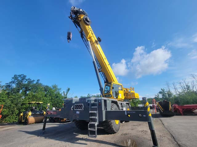 Image of Grove GRT8120 equipment image 4