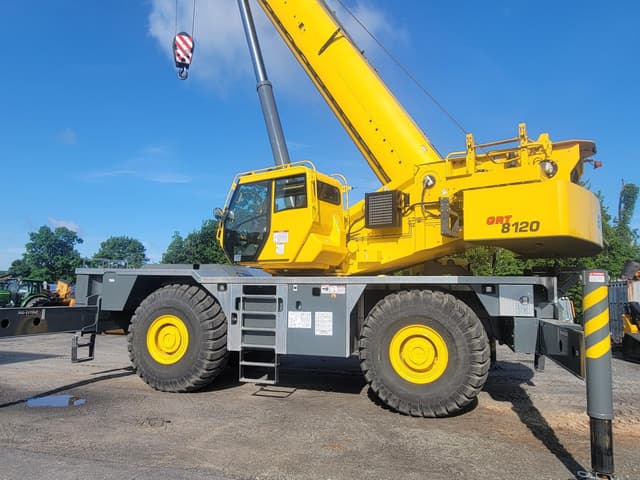 Image of Grove GRT8120 equipment image 2