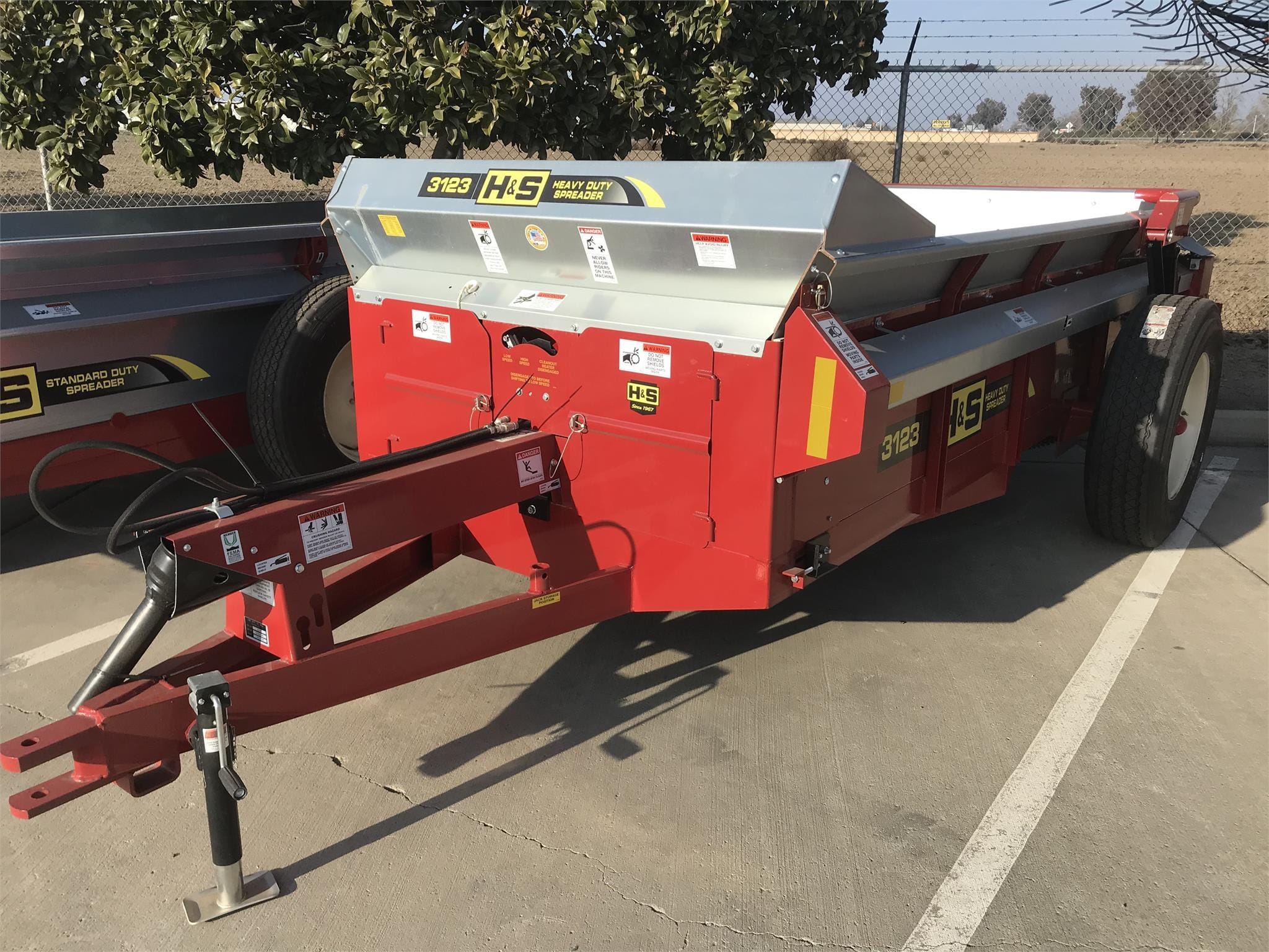 2023 H&S 3123 Equipment Image0