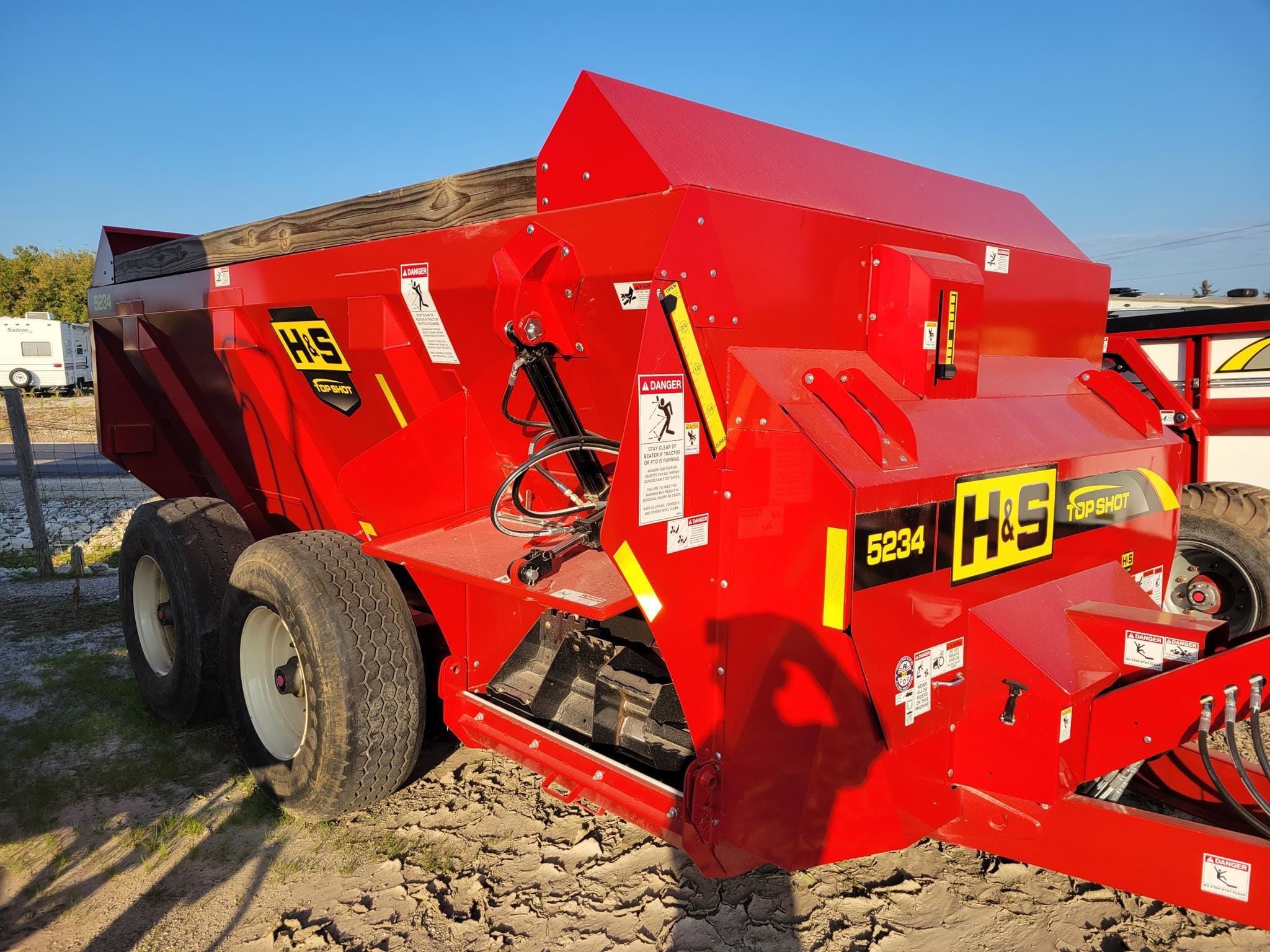 2023 H&S TS5234 Equipment Image0