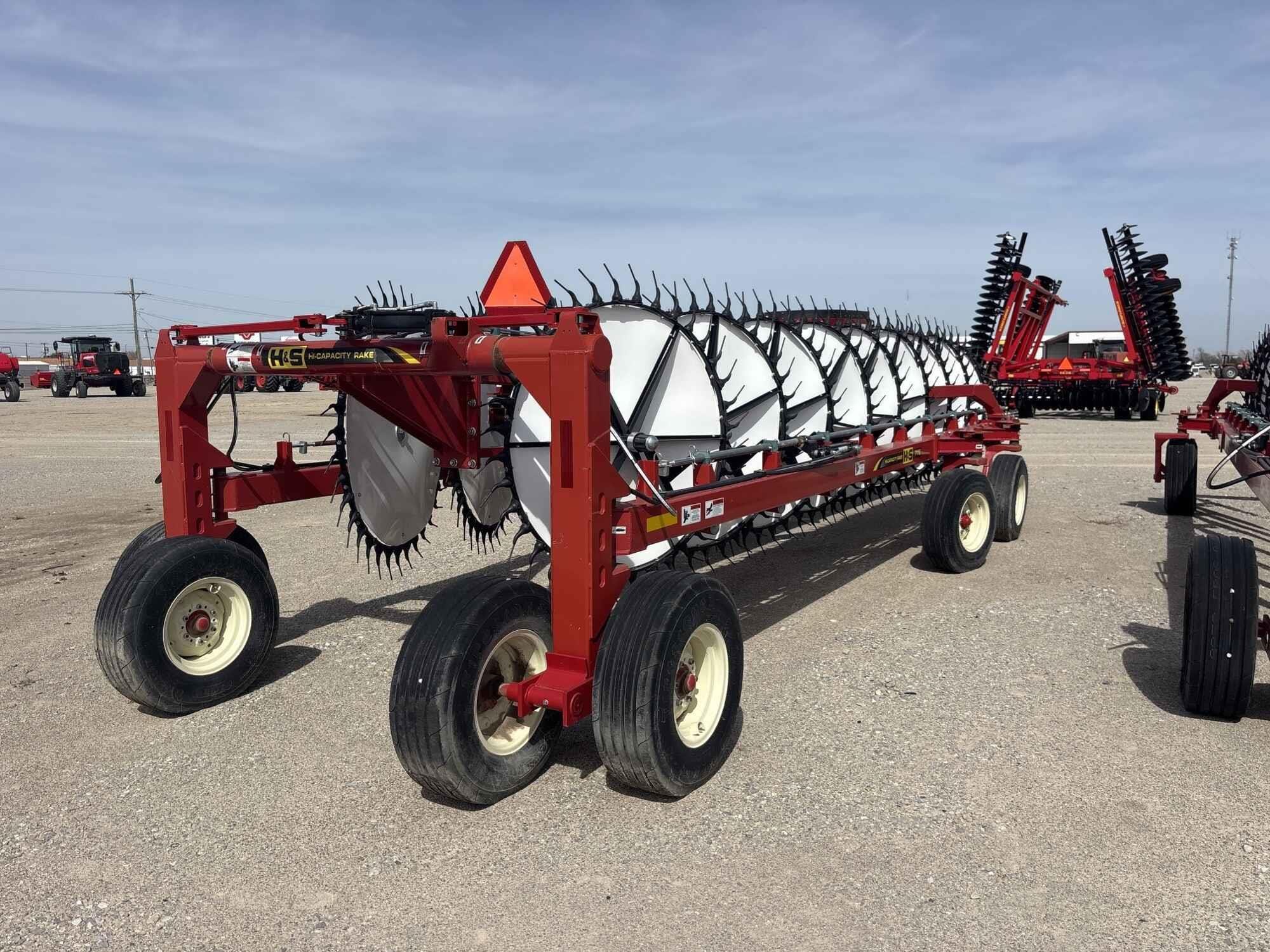 2023 H&S HC7116 Equipment Image0