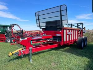 2023 HAGEDORN HYDRA-SPREAD EXTRAVERT 5290 Image