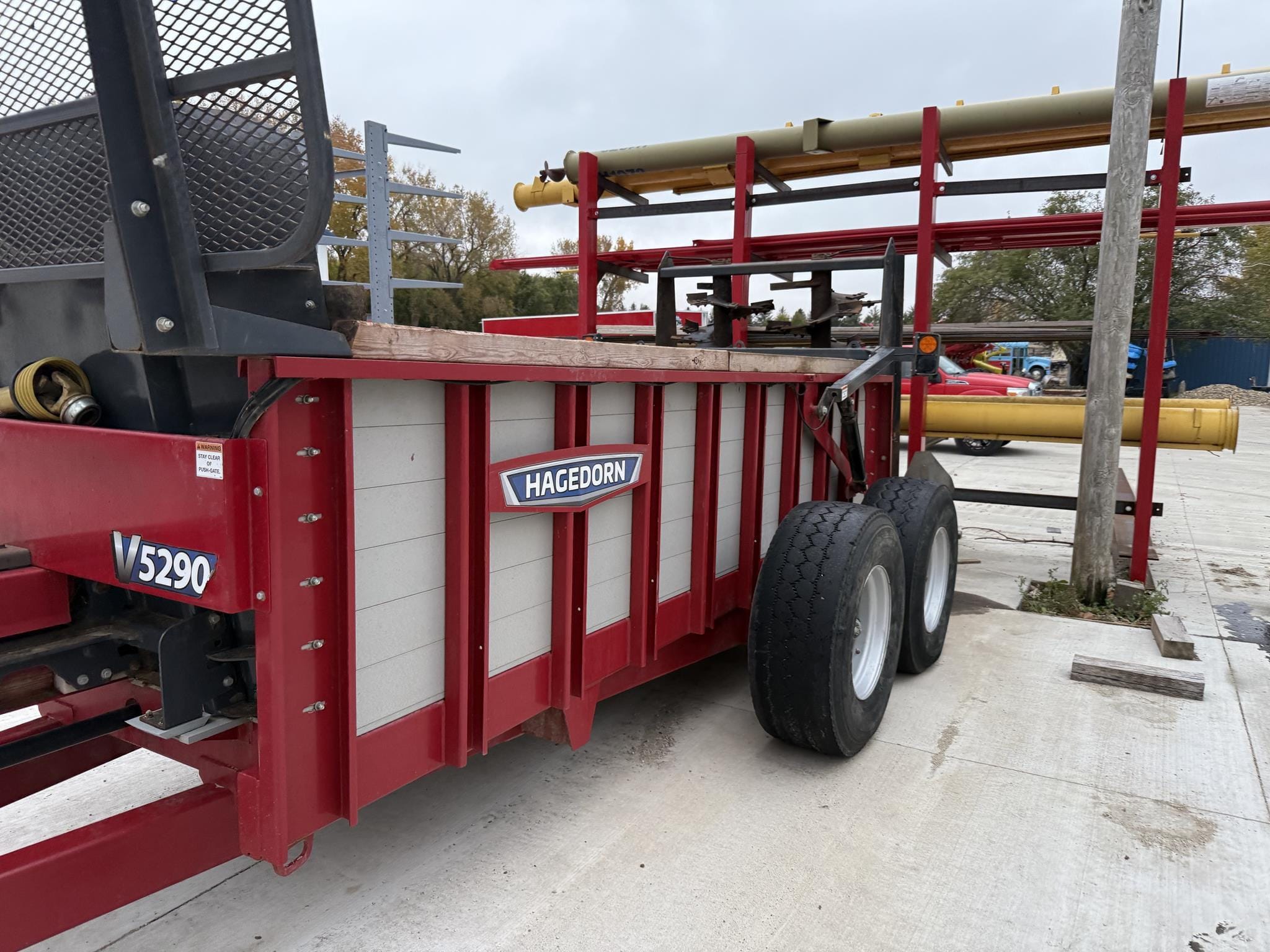 2023 Hagedorn Hydra-Spread Extravert 5290 Equipment Image0