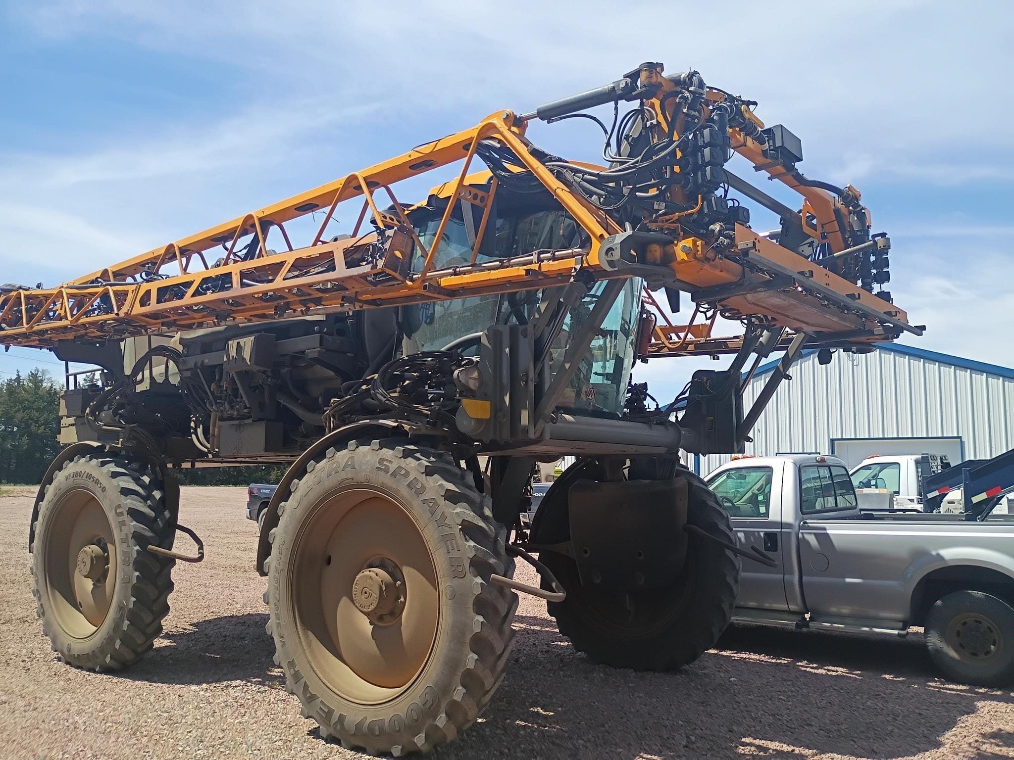 2023 Hagie STS12 Equipment Image0