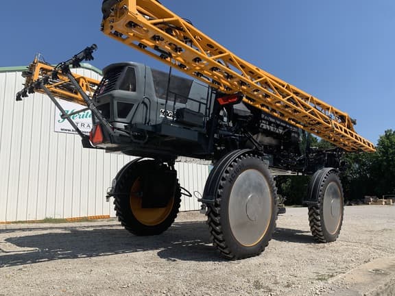 Image of Hagie STS12 equipment image 4