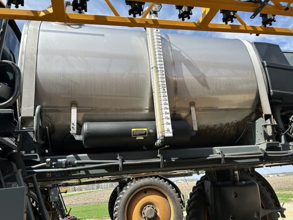 Image of Hagie STS16 equipment image 3