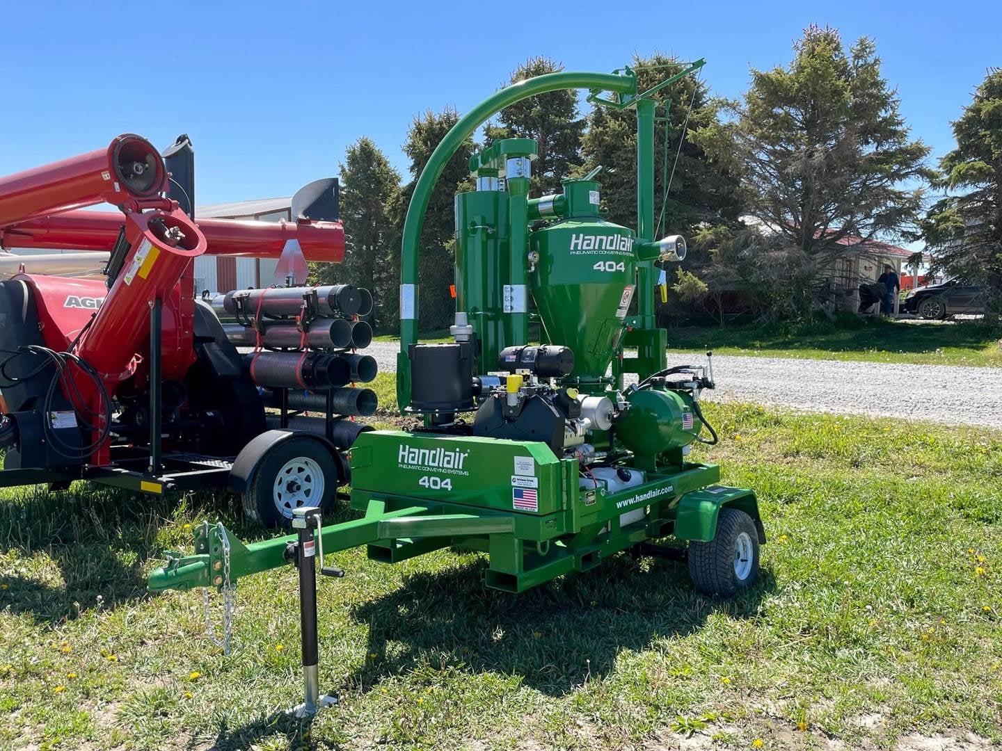2024 Handlair 404 Equipment Image0