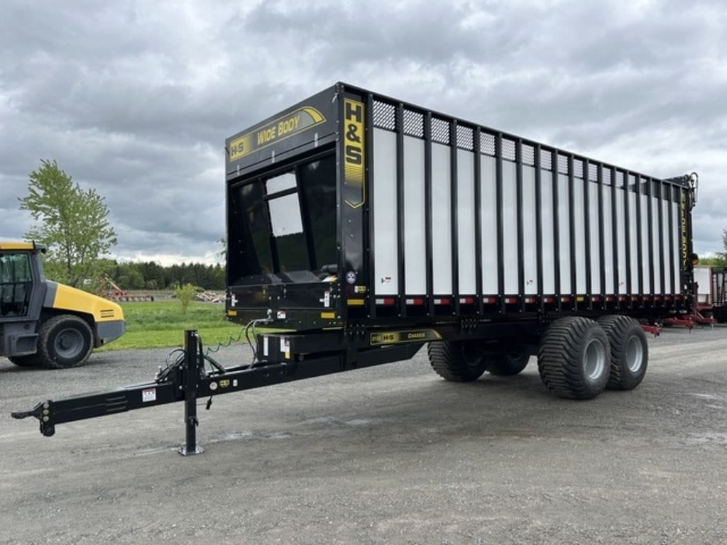 2024 H&S WB30PB Equipment Image0