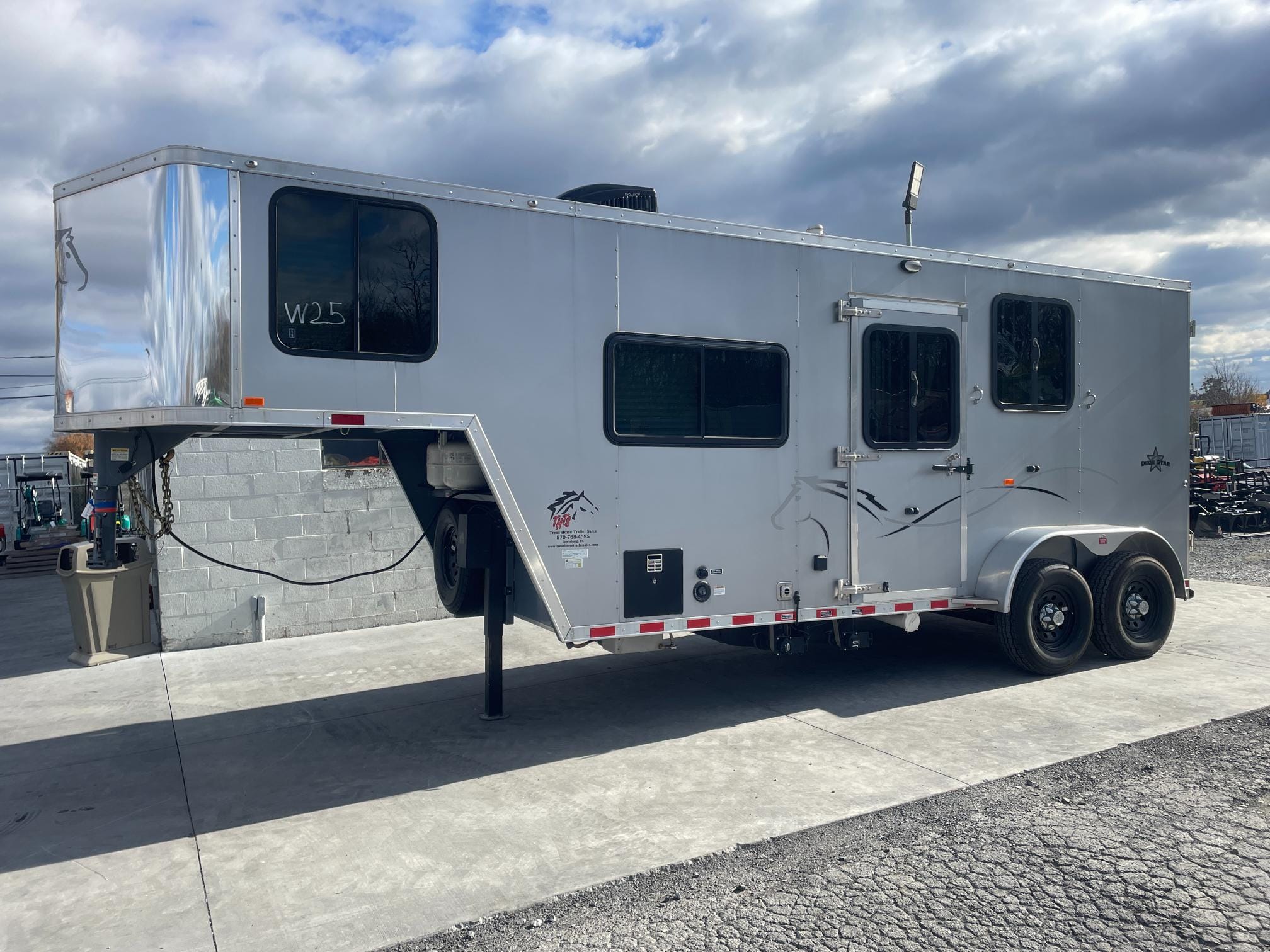 2023 Harmar 7206DS Equipment Image0