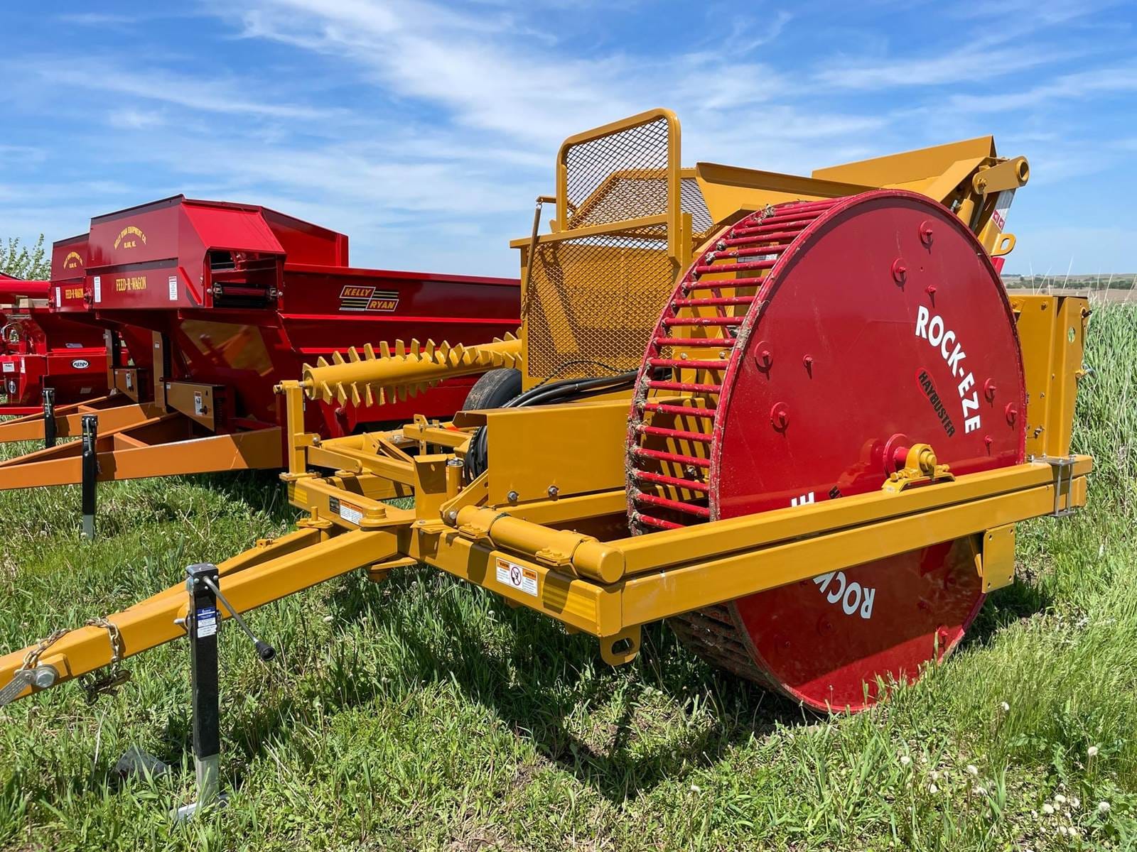 2024 Haybuster 3106 Rock EZE Equipment Image0