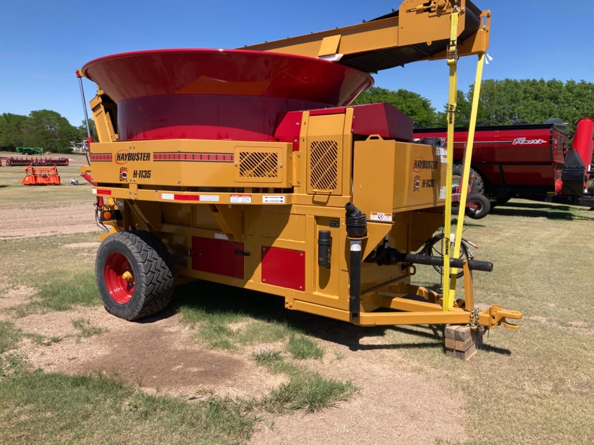 2023 Haybuster H-1135 Equipment Image0