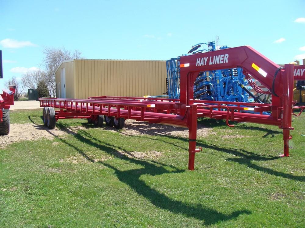 2023 Hayliner 42 Equipment Image0